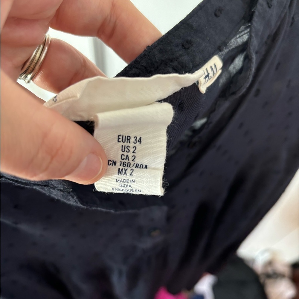 H&M Black Relaxed Long Sleeve Blouse with Mandarin Collar - Picture 4 of 5